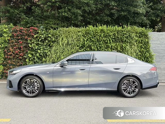 BMW 5 series 2024 Другой из Китая, фото 4