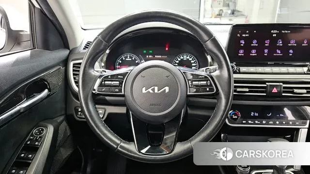 Kia Seltos 2022 Белый из Кореи, фото 4