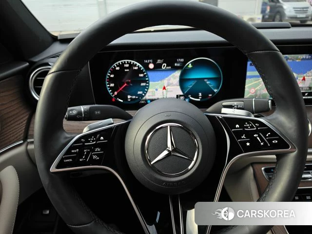 Mercedes-Benz E-Class W213 2023 Черный из Кореи, фото 4