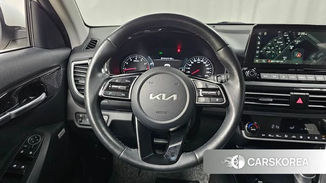 Kia Seltos 2022 Белый из Кореи, фото 4