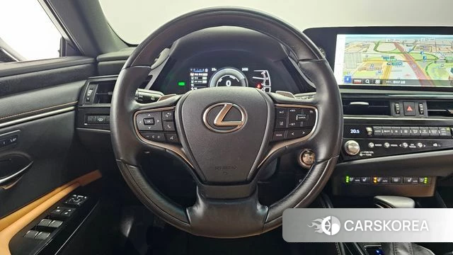 Lexus ES300h 7th generation 2024 Белый из Кореи, фото 4
