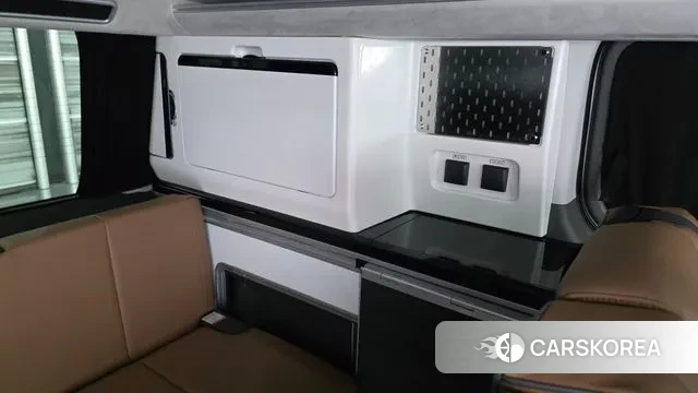 Hyundai Staria 2022 Белый из Кореи, фото 4