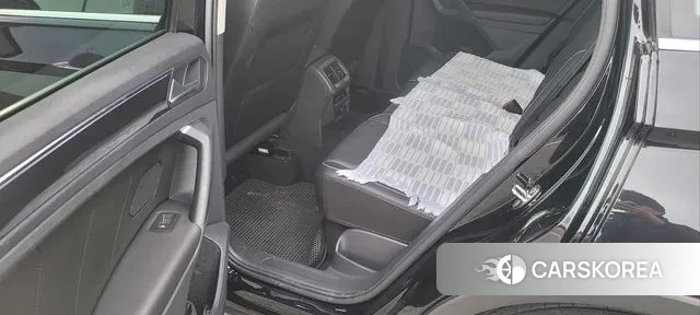 Volkswagen Tiguan second Generation 2021 Черный из Кореи, фото 4