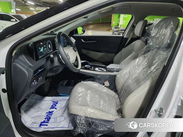 Kia EV6 2023 Белый из Кореи, фото 4