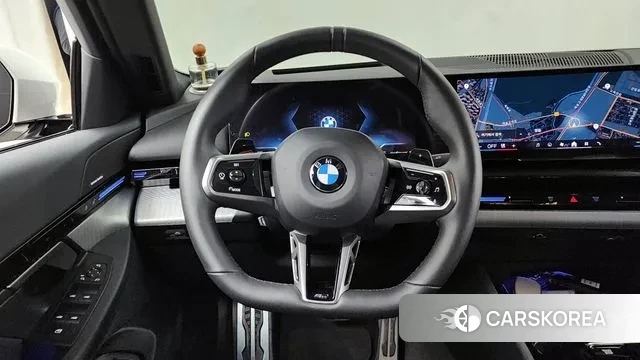 BMW 5 Series (G60) 2024 Белый из Кореи, фото 4