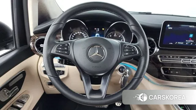 Mercedes-Benz V-Class 2023 Черный из Кореи, фото 4