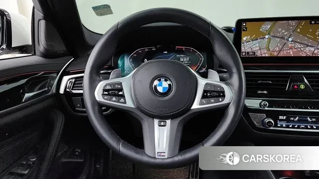 BMW 5 Series (G30) 2022 Белый из Кореи, фото 4