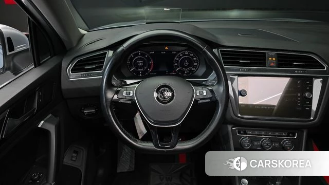 Volkswagen Tiguan second Generation 2018 Серебряный из Кореи, фото 4