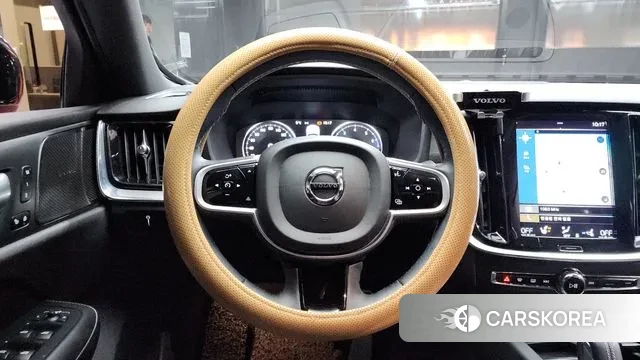 Volvo S60 3rd generation 2022 Красный из Кореи, фото 4