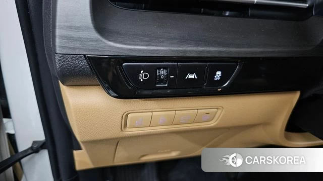 Kia Carnival 4th generation 2023 Белый из Кореи, фото 4