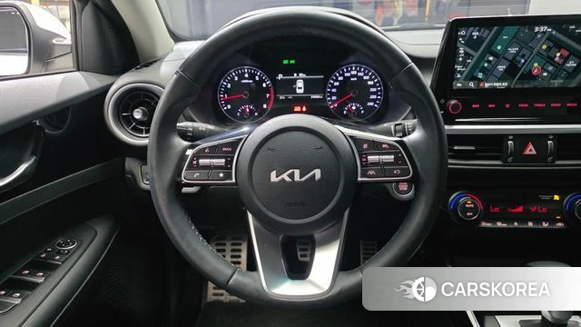Kia The New K3 2nd generation 2024 Белый из Кореи, фото 4