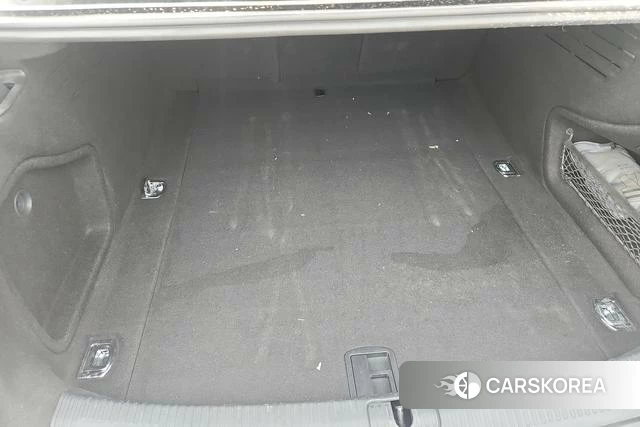 Audi A4L 2021 Белый из Китая, фото 4