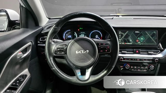 Kia Niro Plus 2022 Серебристо-серый из Кореи, фото 4