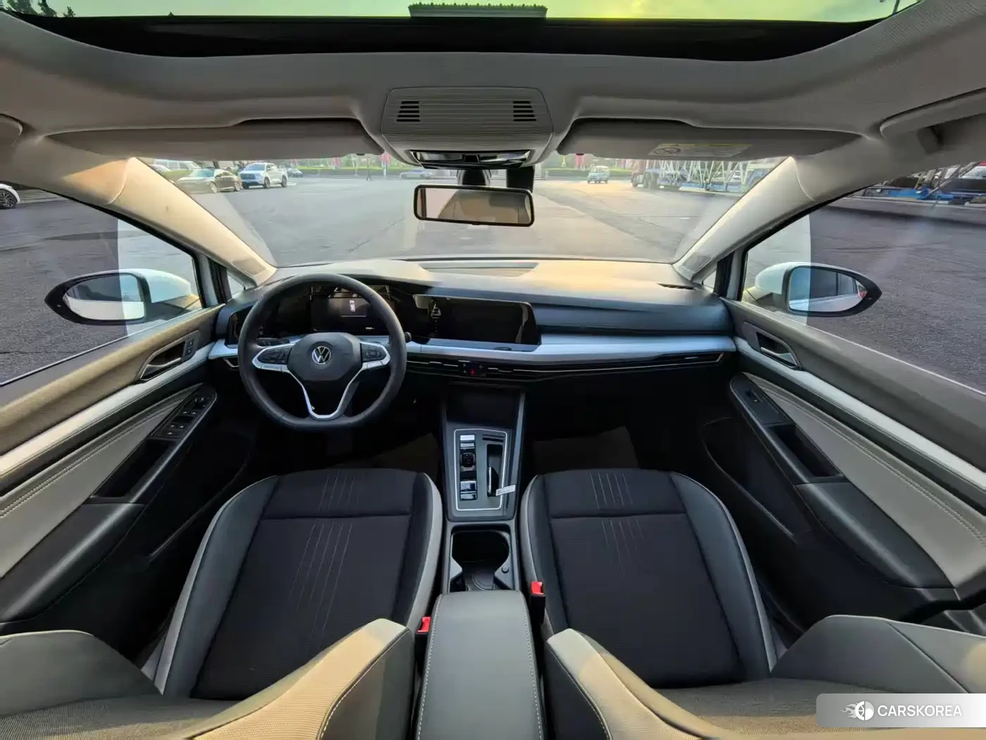 Volkswagen Golf 2024 Белый из Китая, фото 4