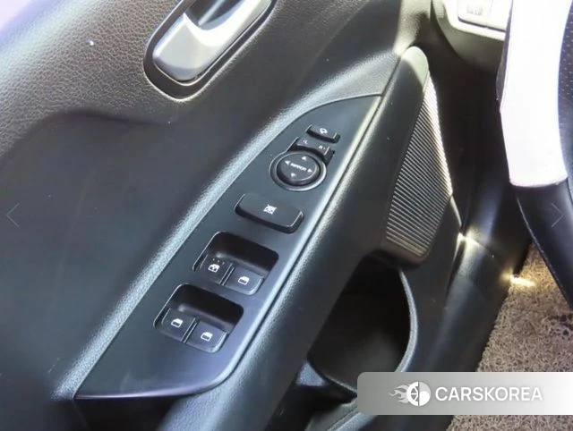 Kia Stonic 2018 Белый из Кореи, фото 4