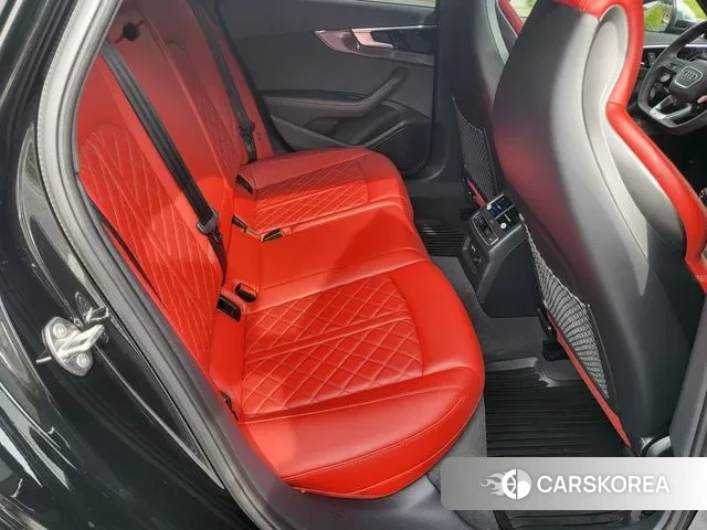 Audi S4 (B9) 2023 Черный из Кореи, фото 4