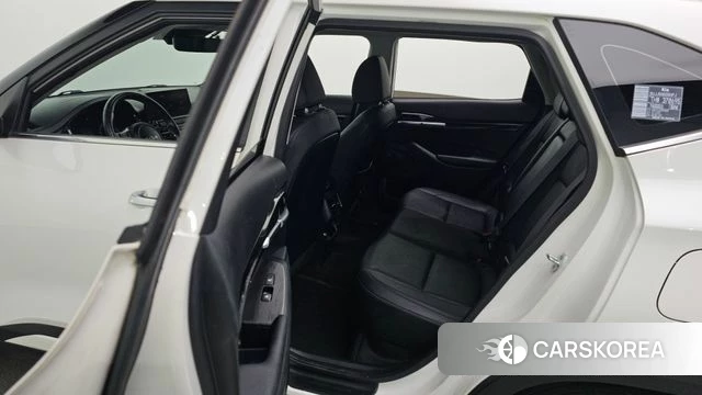Kia Seltos 2022 Белый из Кореи, фото 4