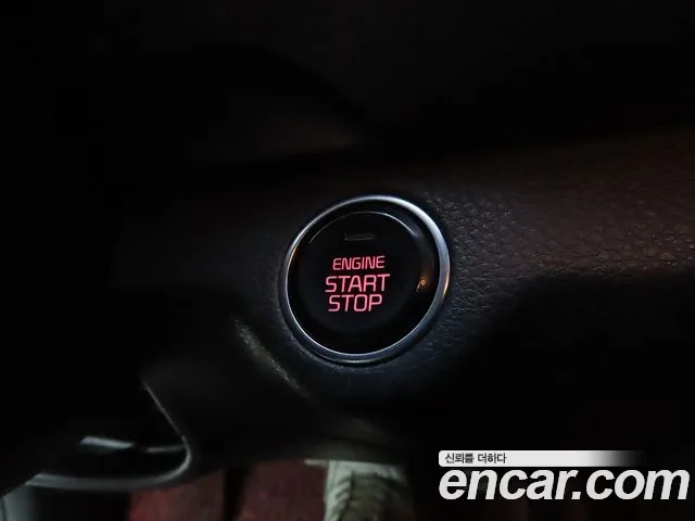 Kia Stonic 2018 Белый из Кореи, фото 4