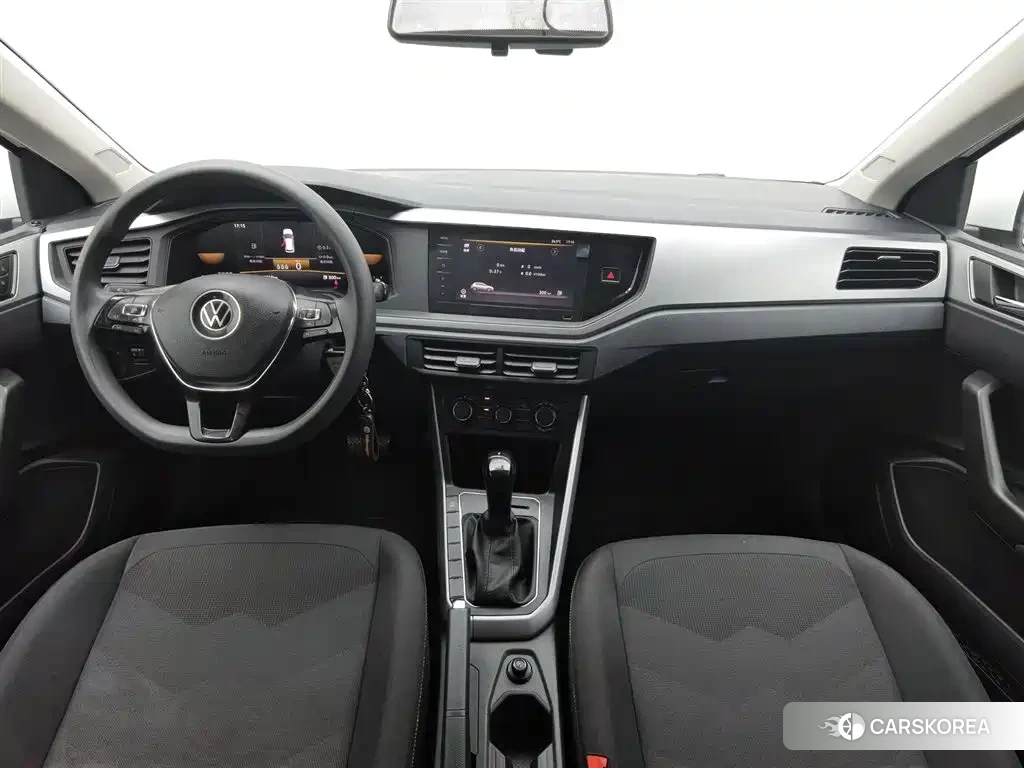 Volkswagen Polo 2024 Белый из Китая, фото 4