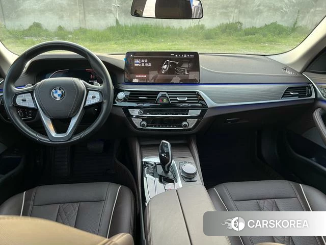 BMW 5 series 2021 Черный из Китая, фото 4