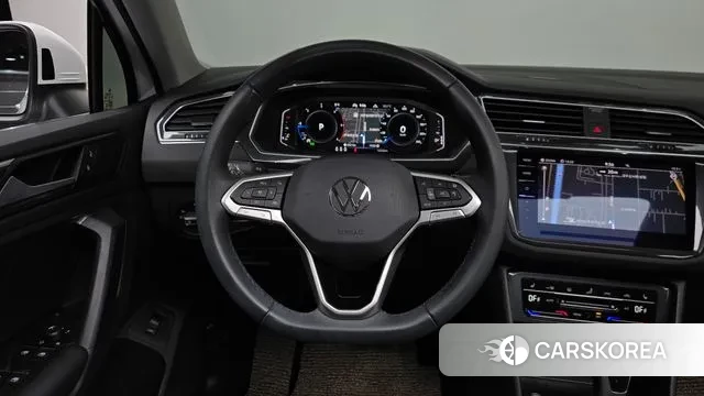 Volkswagen Tiguan second Generation 2024 Белый из Кореи, фото 4