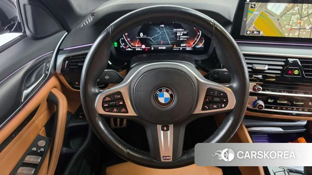 BMW 5 Series (G30) 2021 Черный из Кореи, фото 4