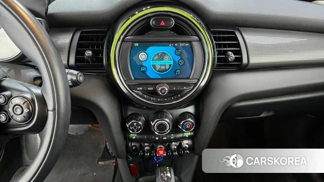 Mini Cooper 2018 Черный из Кореи, фото 4