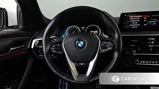 BMW 5 Series (G30) 2018 Белый из Кореи, фото 4