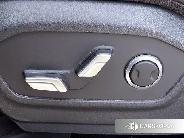 Hyundai Santa Fe (MX5) 2023 Серый из Кореи, фото 4