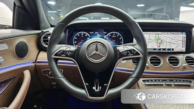 Mercedes-Benz E-Class W213 2022 Белый из Кореи, фото 4