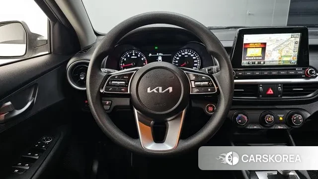 Kia The New K3 2nd generation 2022 Белый из Кореи, фото 4