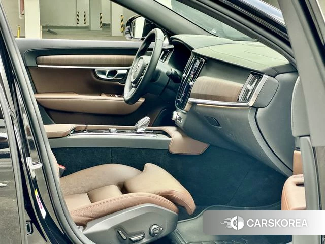 Volvo S90 2025 Черный из Китая, фото 4