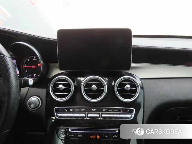 Mercedes-Benz GLC-Class X253 2018 Белый из Кореи, фото 4