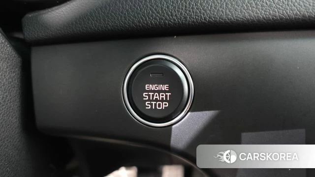 Kia Sportage The Bold 2021 Белый из Кореи, фото 4