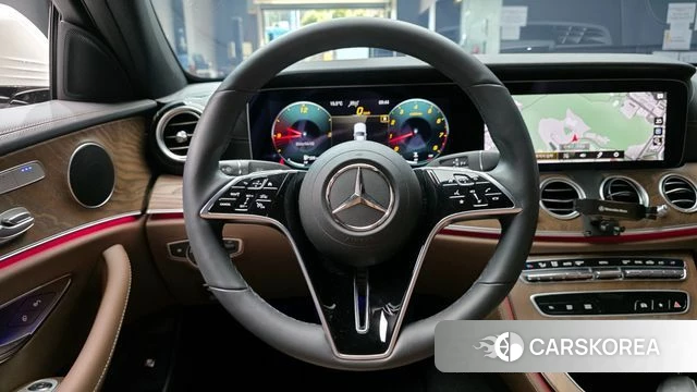 Mercedes-Benz E-Class W213 2022 Белый из Кореи, фото 4