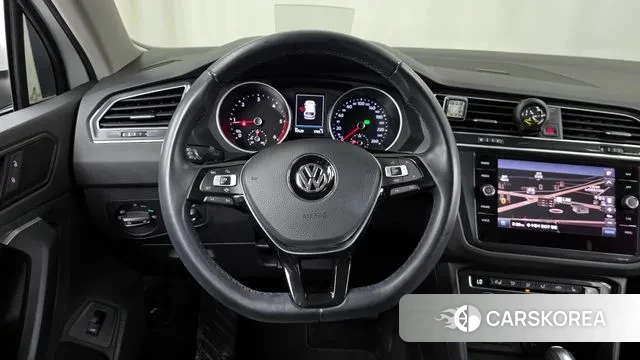 Volkswagen Tiguan second Generation 2020 Белый из Кореи, фото 4