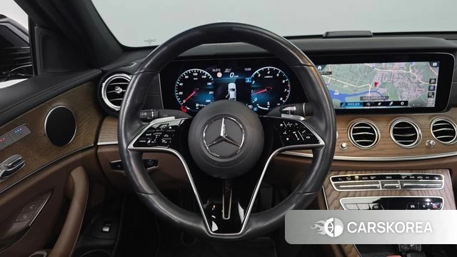 Mercedes-Benz E-Class W213 2021 Черный из Кореи, фото 4