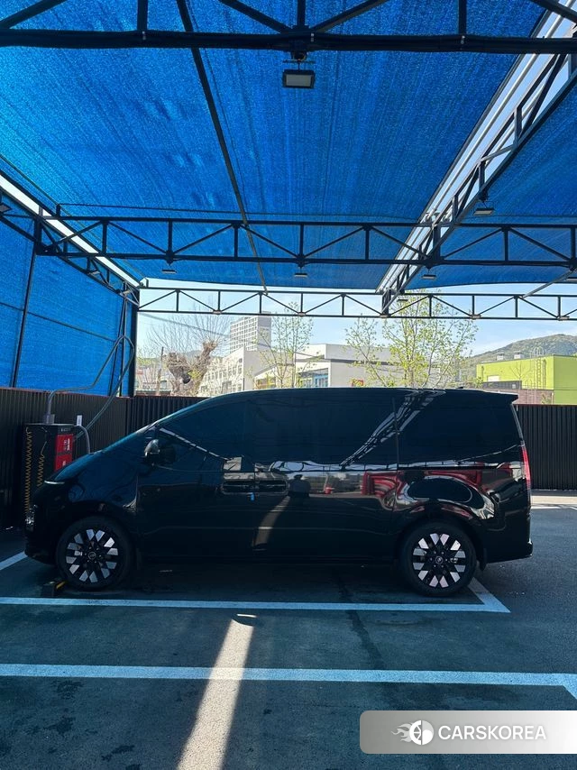 Hyundai Staria 2025 Черный из Кореи, фото 4