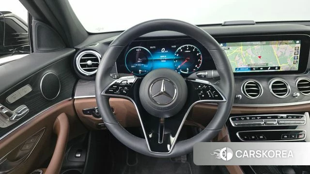 Mercedes-Benz E-Class W213 2023 Черный из Кореи, фото 4