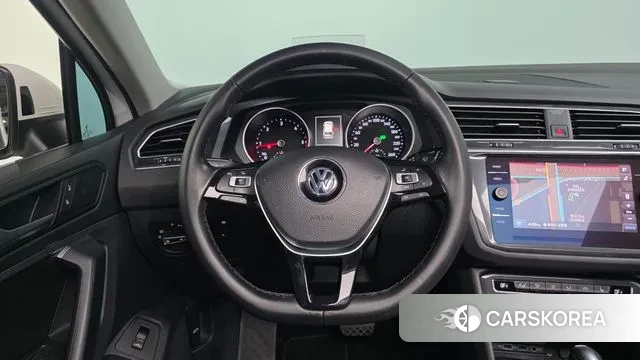 Volkswagen Tiguan second Generation 2019 Белый из Кореи, фото 4