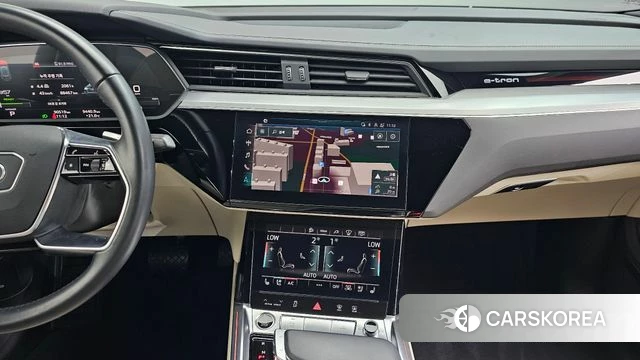 Audi e-Tron 2021 Серый из Кореи, фото 4