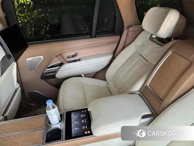 Land Rover Range Rover 5th Generation 2023 Золотой из Кореи, фото 4