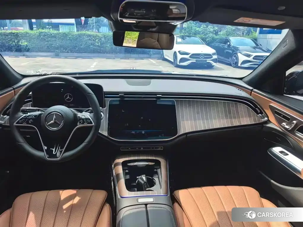 Mercedes-Benz E-Class 2023 Черный из Китая, фото 4