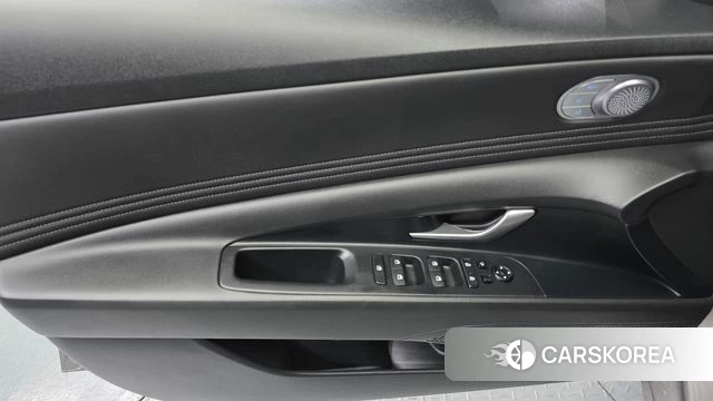 Hyundai Avante (CN7) 2023 Серебристо-серый из Кореи, фото 4