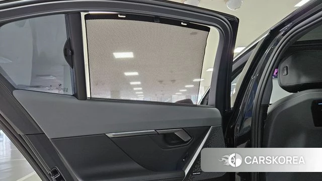 BMW 5 Series (G60) 2025 Черный из Кореи, фото 4