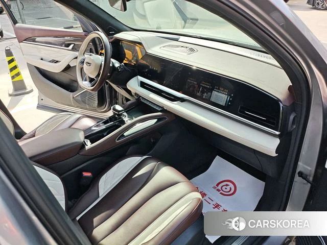 Geely Automobile Xingyue L 2022 Темно-серый из Китая, фото 4