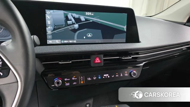 Kia EV6 2023 Жемчужный цвет из Кореи, фото 4