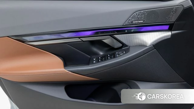 BMW 5 Series (G60) 2024 Серебристо-серый из Кореи, фото 4