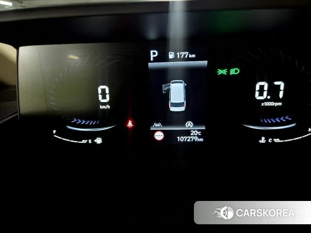 Hyundai Staria 2022 Белый из Кореи, фото 4