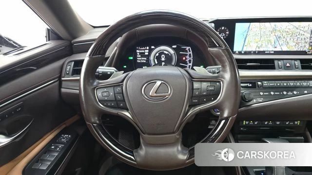 Lexus ES300h 7th generation 2019 Белый из Кореи, фото 4